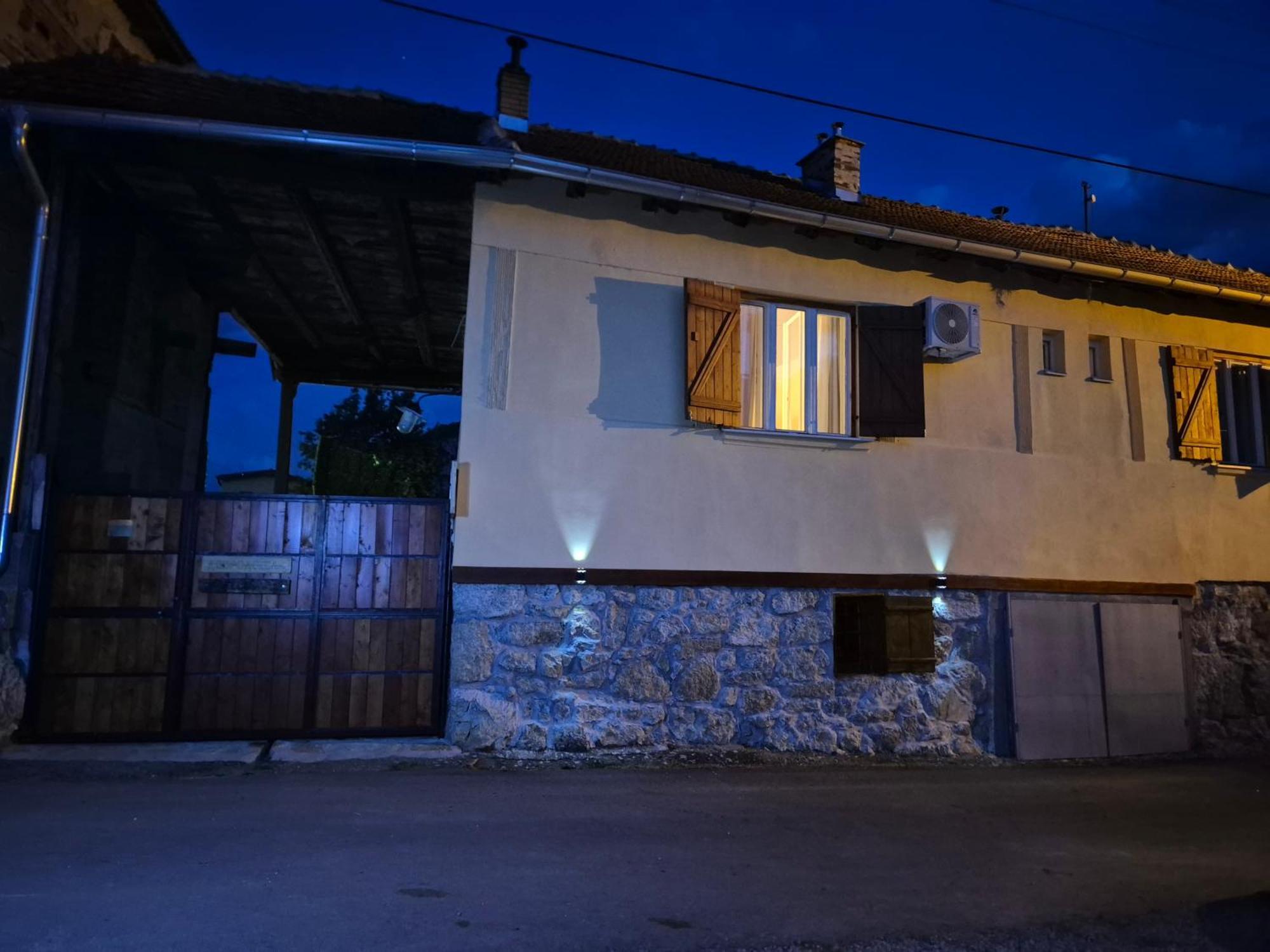 Konak -Guest House -Ramonda Serbika Ni Extérieur photo
